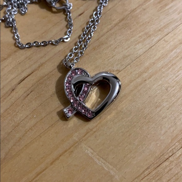 NWT Swarovski Crystals Heart Pendant Necklace - Picture 4 of 4